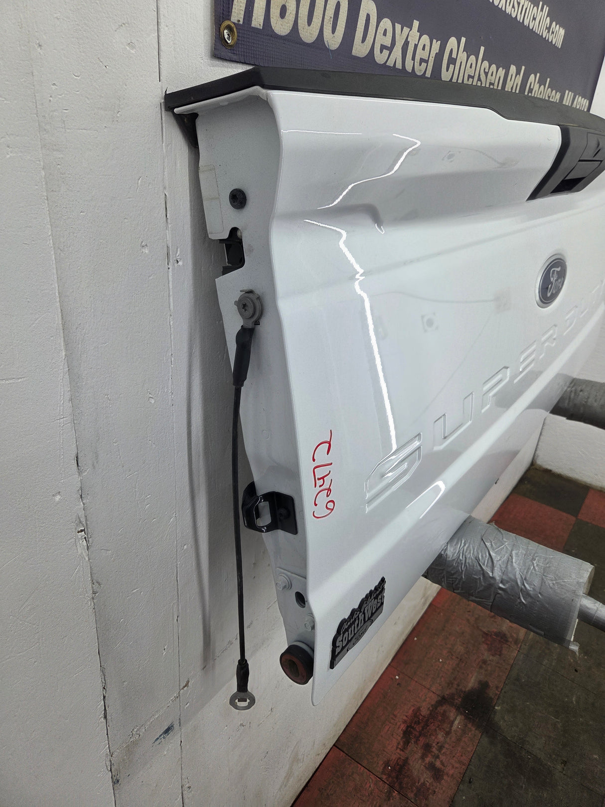 2023-2026 Ford Super Duty F250 F350 F450 F550 Step Tailgate - Oxford White