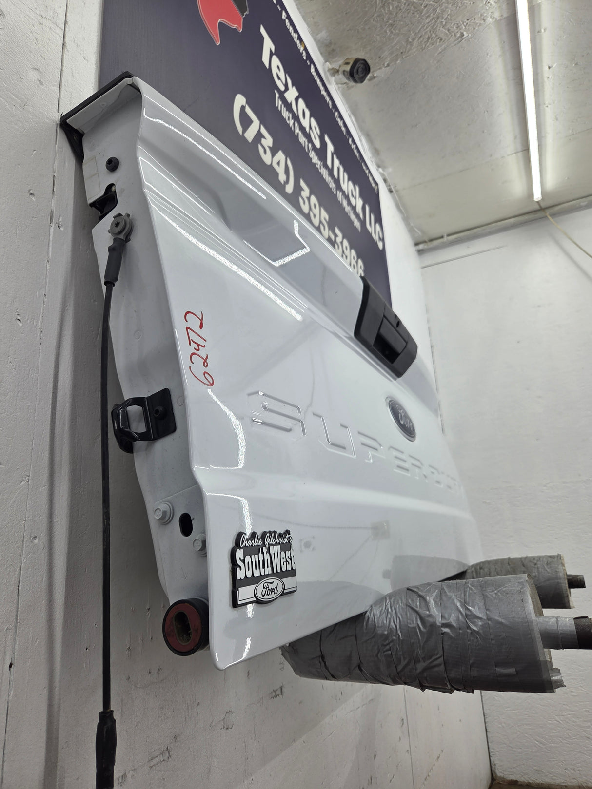 2023-2026 Ford Super Duty F250 F350 F450 F550 Step Tailgate - Oxford White