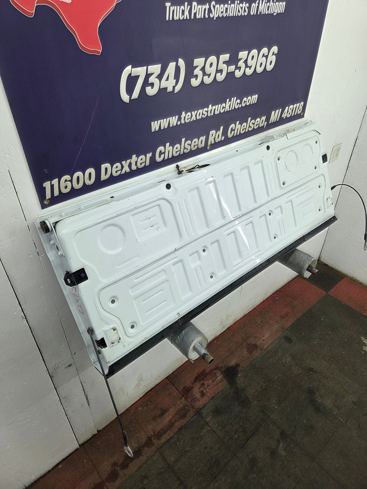 2023-2026 Ford Super Duty F250 F350 F450 F550 Step Tailgate - Oxford White