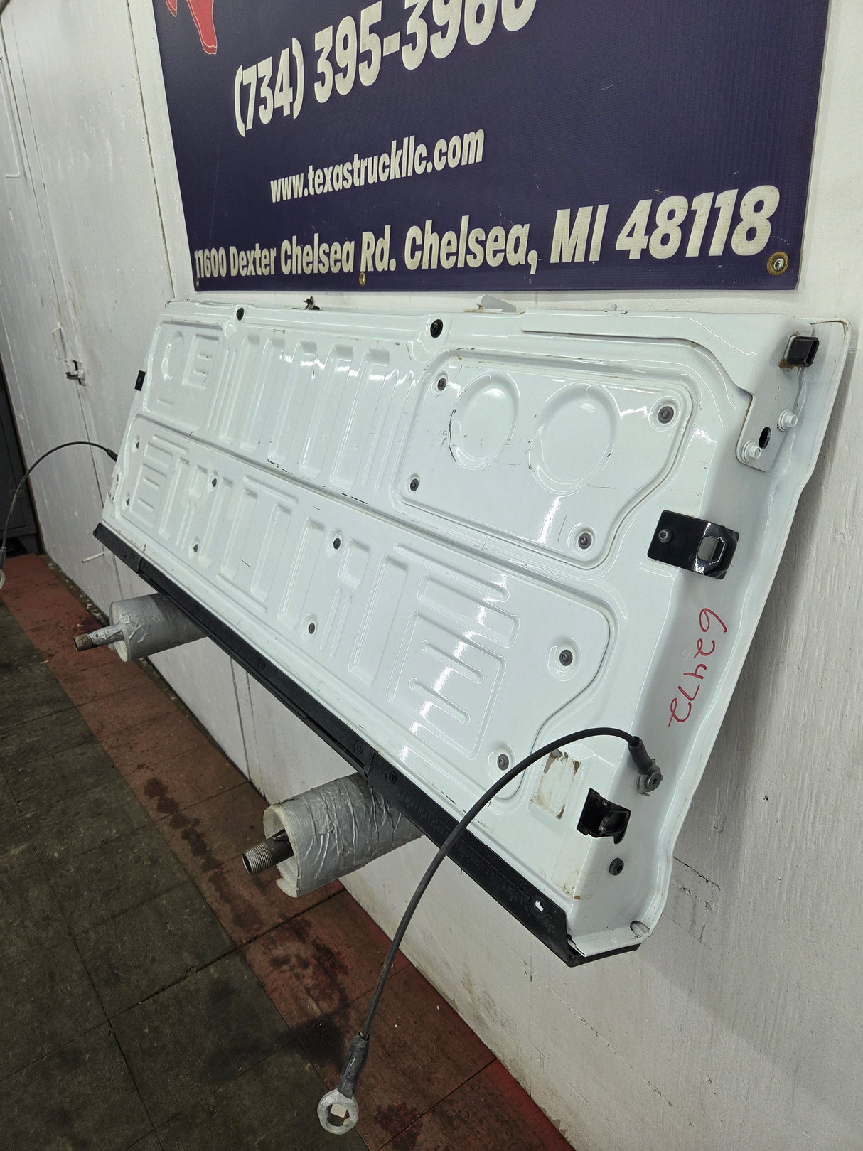 2023-2026 Ford Super Duty F250 F350 F450 F550 Step Tailgate - Oxford White