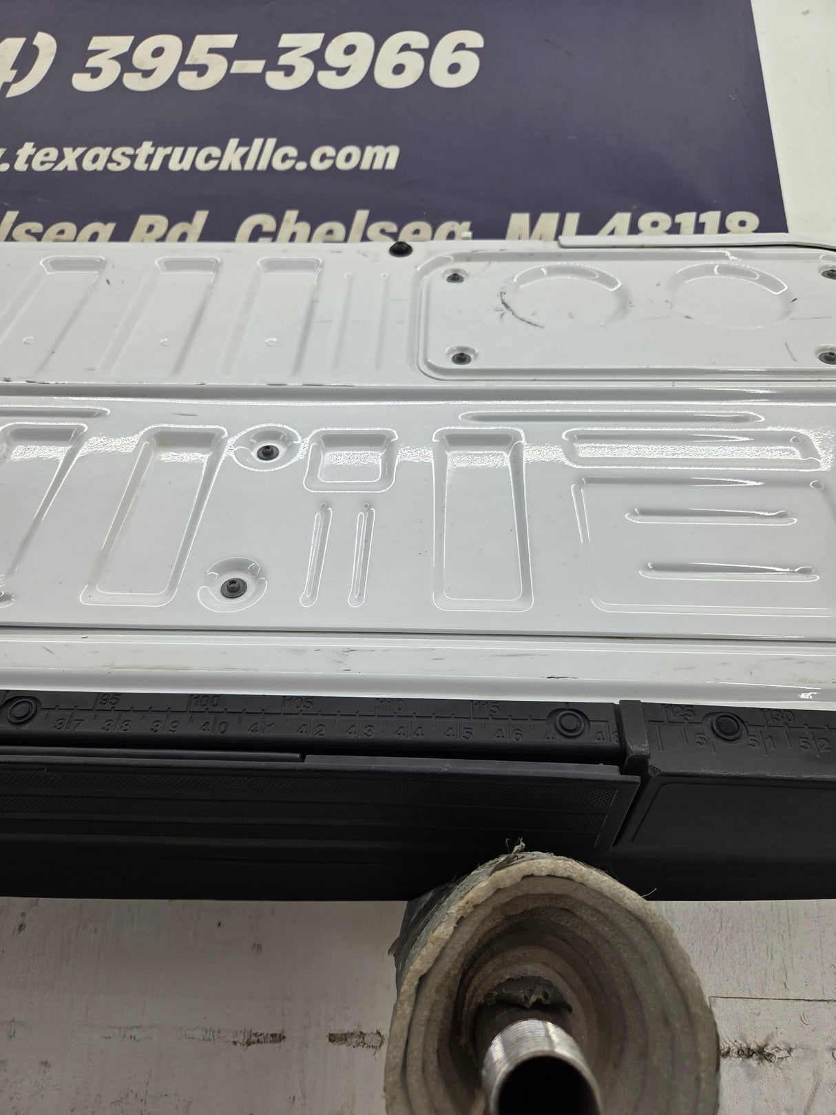 2023-2026 Ford Super Duty F250 F350 F450 F550 Step Tailgate - Oxford White