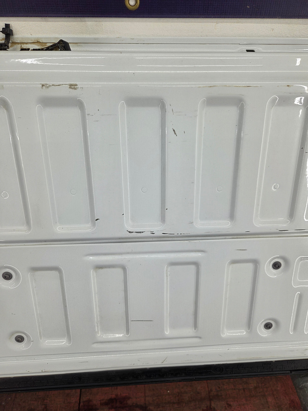 2023-2026 Ford Super Duty F250 F350 F450 F550 Step Tailgate - Oxford White