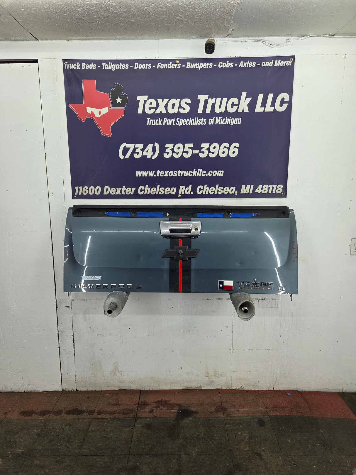 2007-2013 Chevrolet Silverado / GMC Sierra 1500 2500 3500 HD Tailgate
