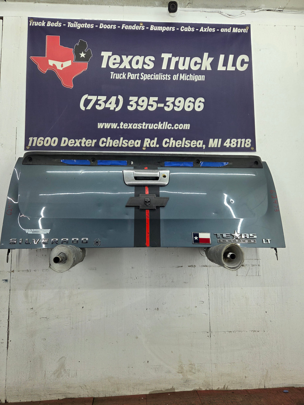 2007-2013 Chevrolet Silverado / GMC Sierra 1500 2500 3500 HD Tailgate