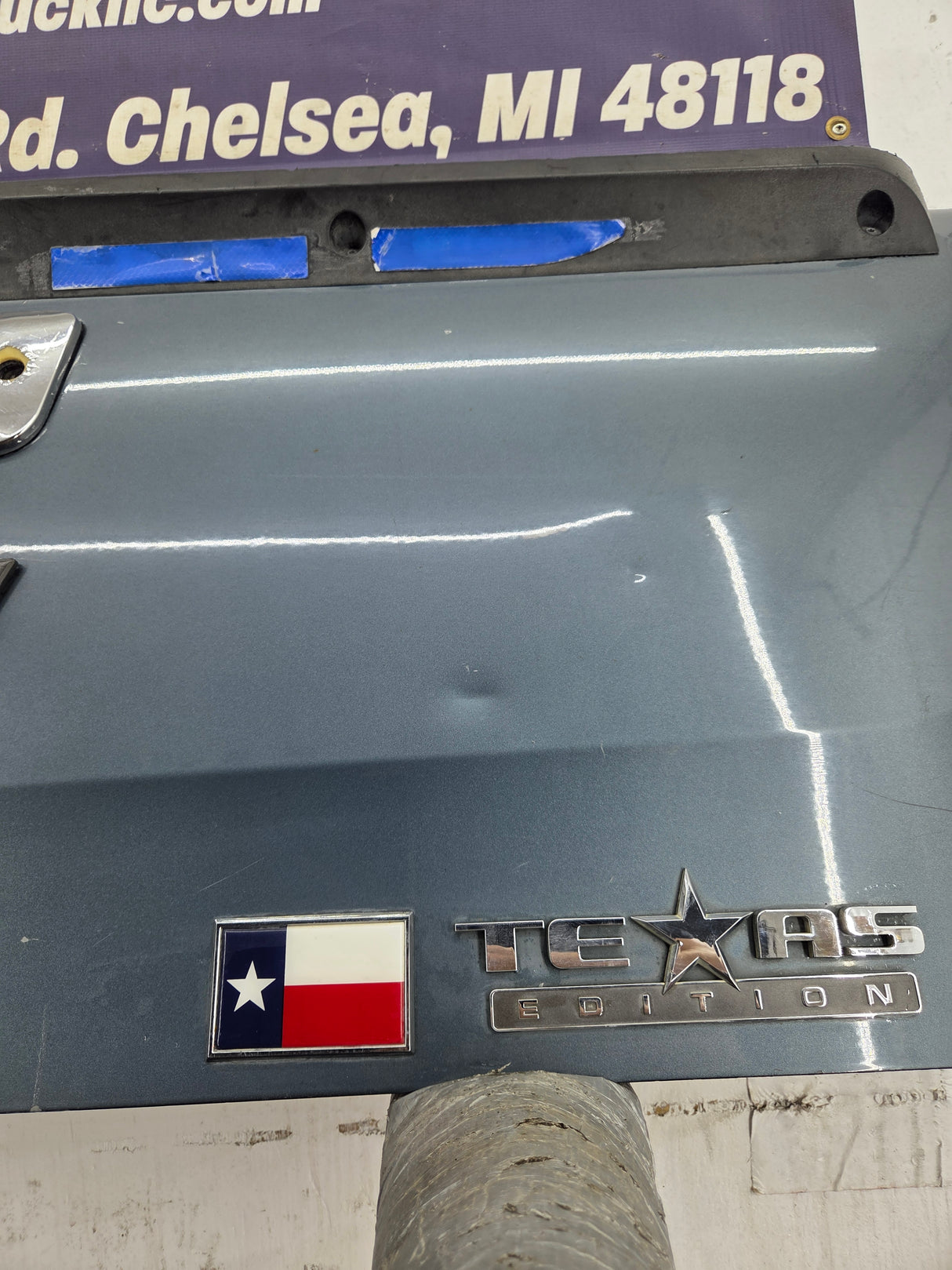 2007-2013 Chevrolet Silverado / GMC Sierra 1500 2500 3500 HD Tailgate