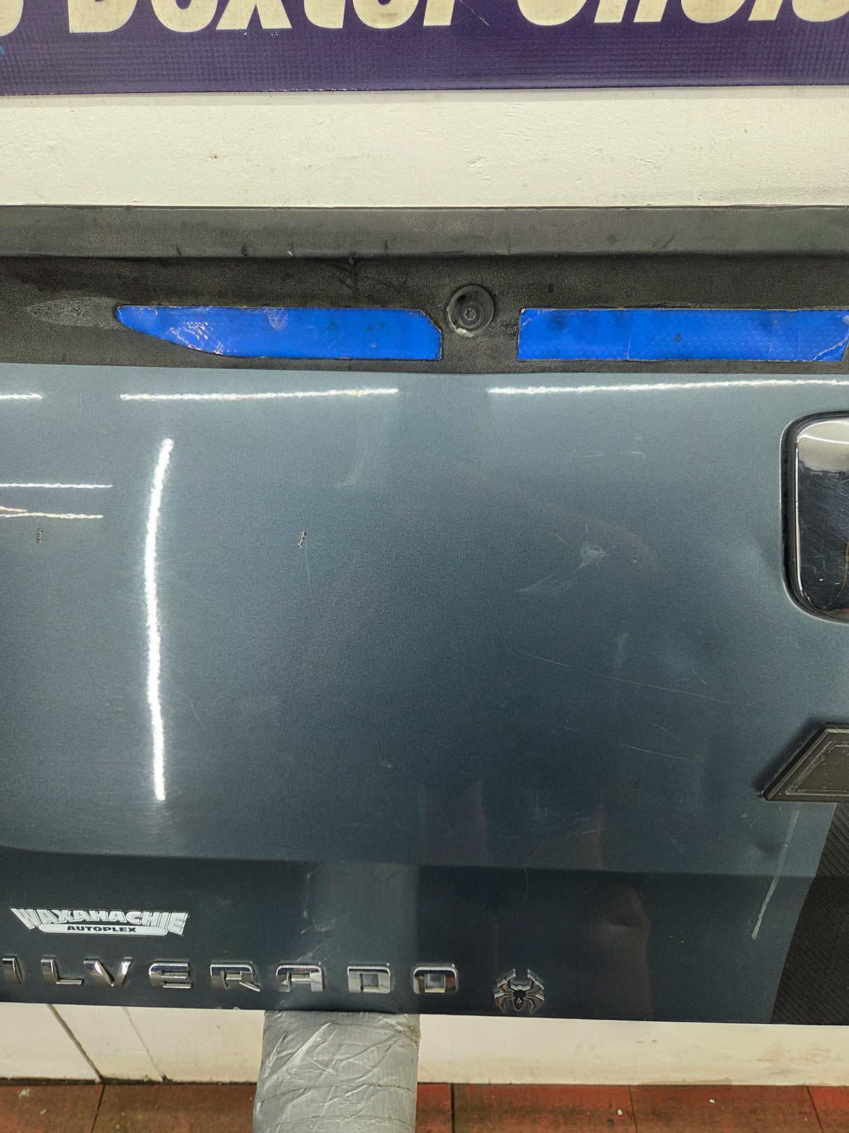 2007-2013 Chevrolet Silverado / GMC Sierra 1500 2500 3500 HD Tailgate