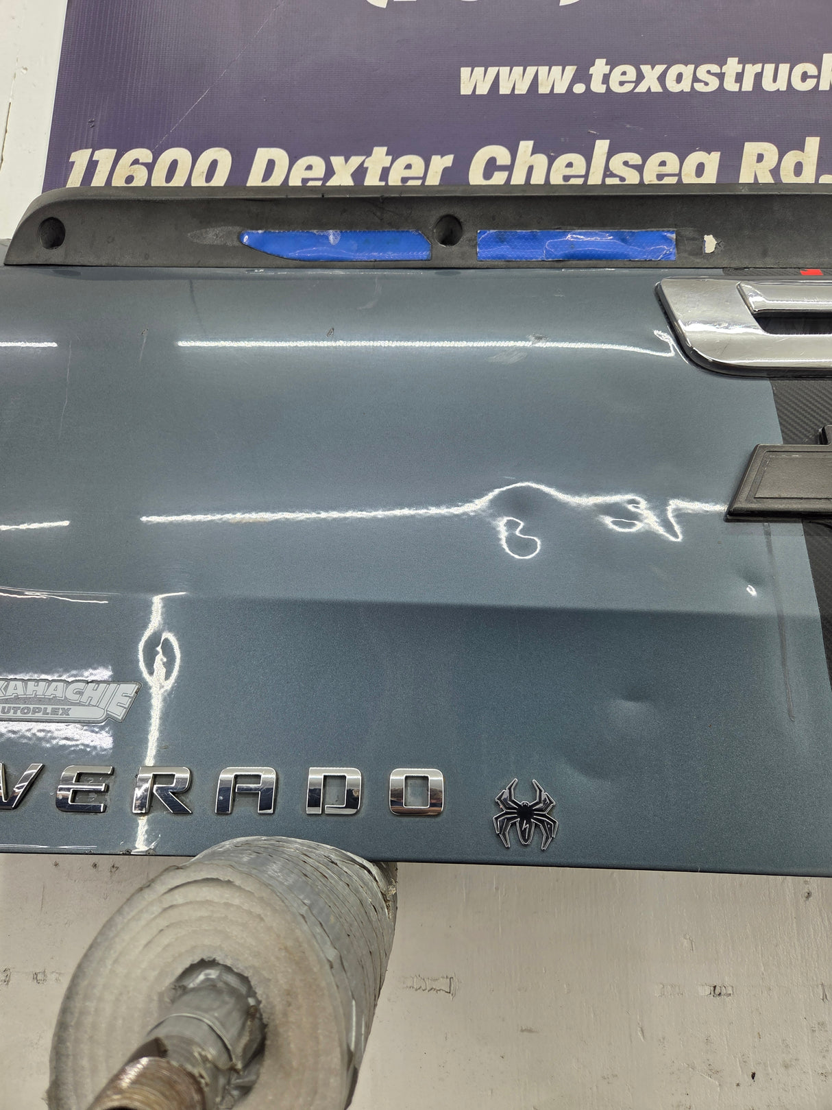 2007-2013 Chevrolet Silverado / GMC Sierra 1500 2500 3500 HD Tailgate