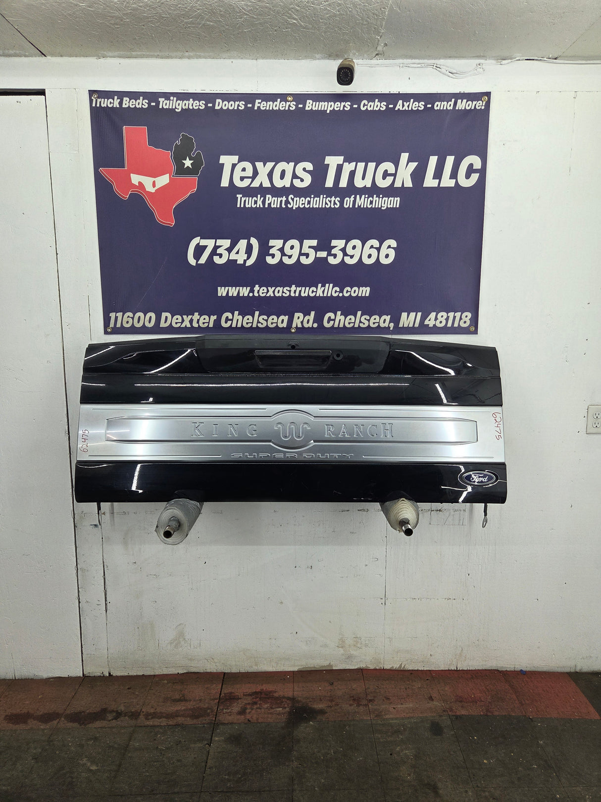 2017-2022 Ford Super Duty King Ranch Tailgate With Step & Camera F250 F350 F450 F550 *Scratches Ding