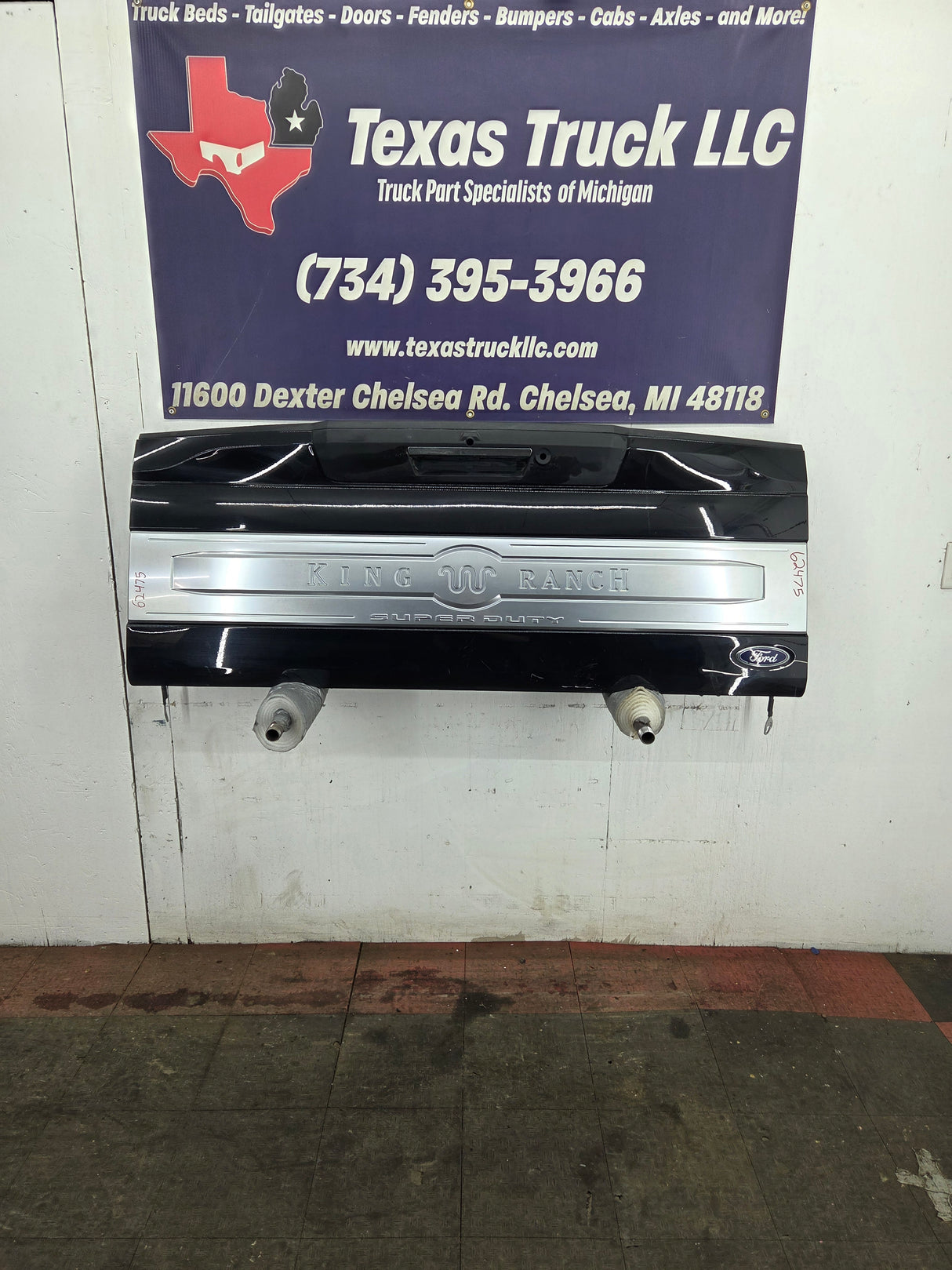 2017-2022 Ford Super Duty King Ranch Tailgate With Step & Camera F250 F350 F450 F550 *Scratches Ding
