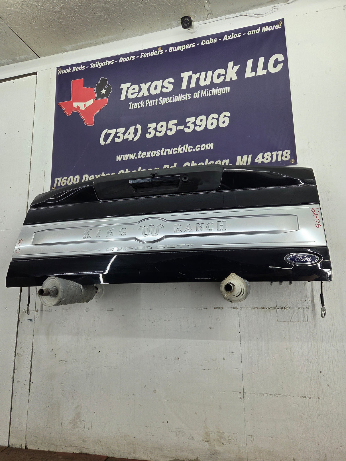2017-2022 Ford Super Duty King Ranch Tailgate With Step & Camera F250 F350 F450 F550 *Scratches Ding