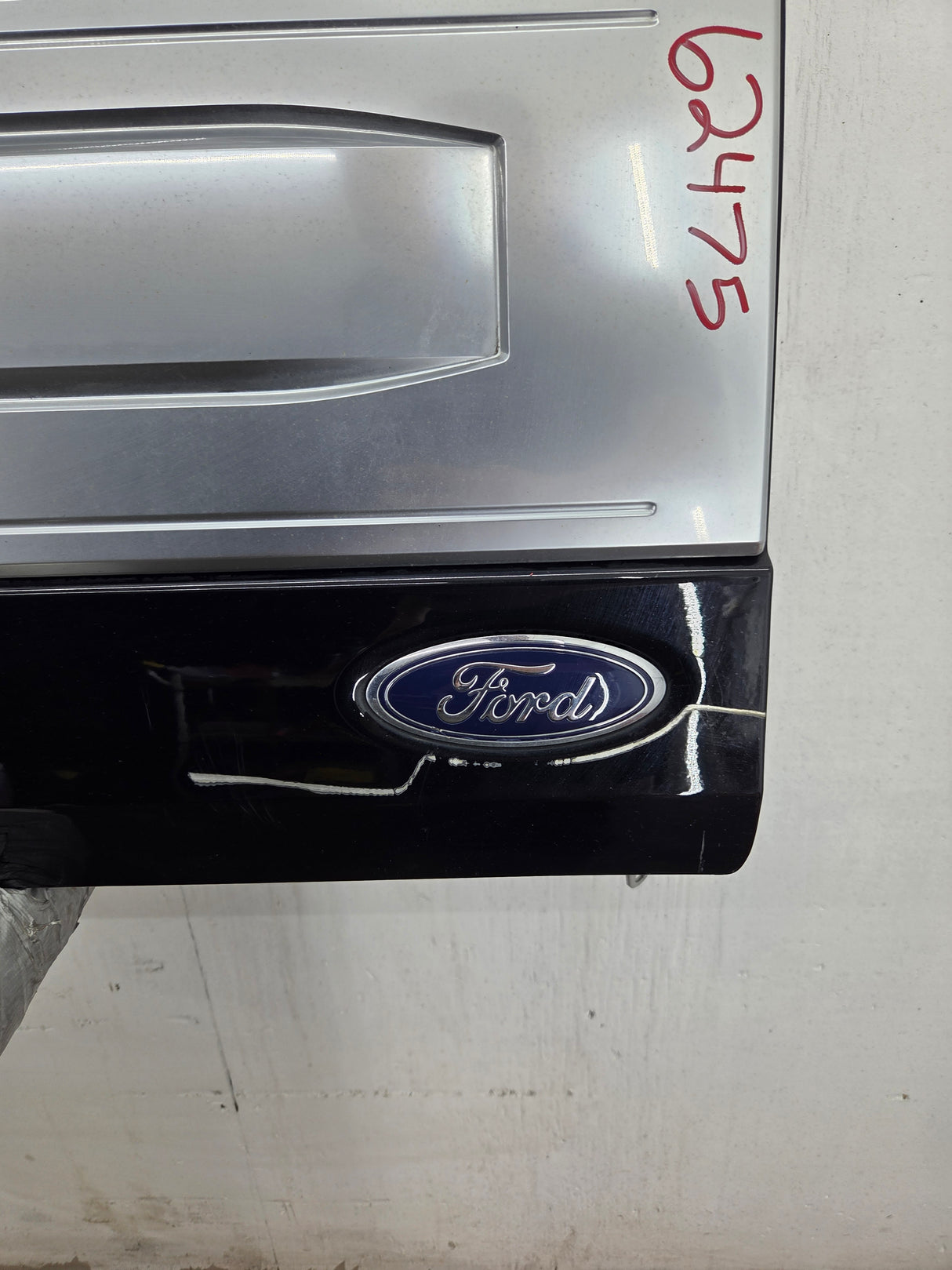 2017-2022 Ford Super Duty King Ranch Tailgate With Step & Camera F250 F350 F450 F550 *Scratches Ding