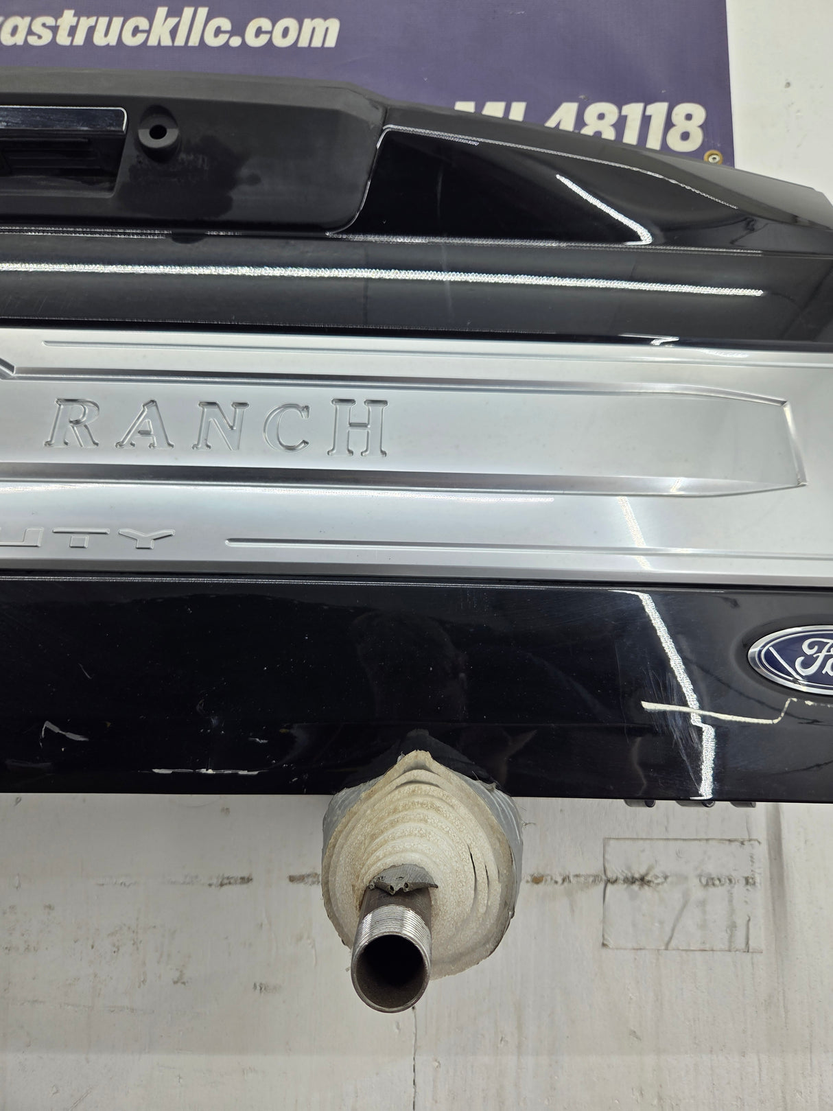 2017-2022 Ford Super Duty King Ranch Tailgate With Step & Camera F250 F350 F450 F550 *Scratches Ding