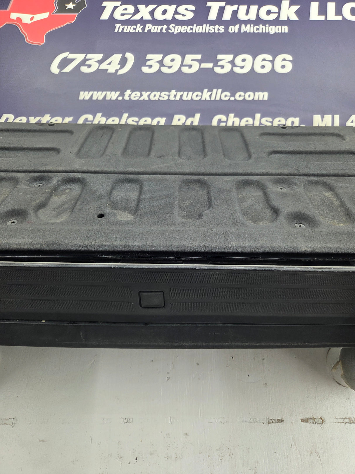 2017-2022 Ford Super Duty King Ranch Tailgate With Step & Camera F250 F350 F450 F550 *Scratches Ding