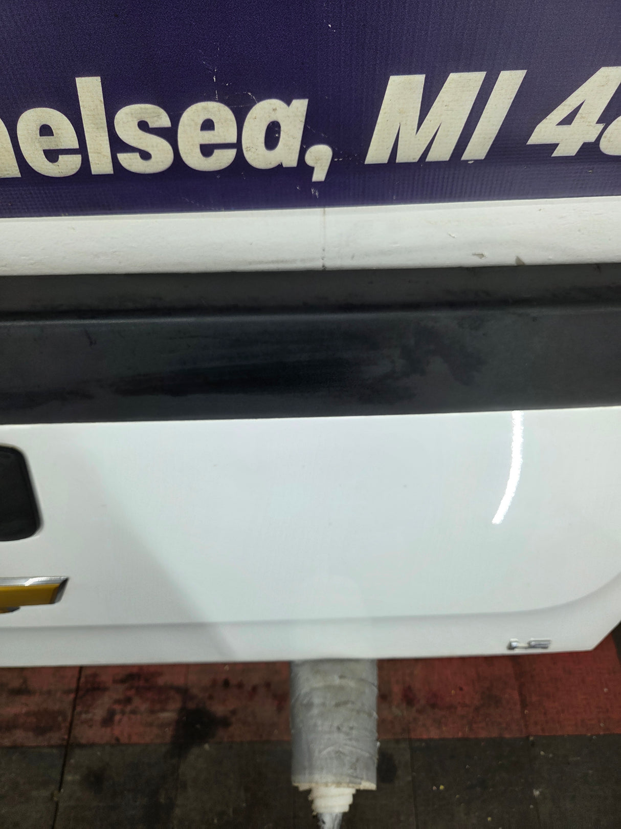 2007-2013 Chevrolet Silverado / GMC Sierra 1500 2500 3500 HD Tailgate