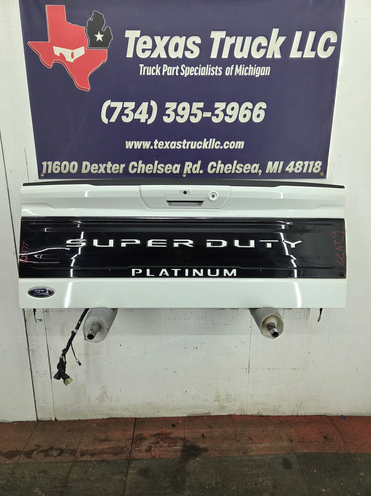 2023-2026 Ford F250 F350 F450 F550 Super Duty PLATINUM Tailgate W/Step