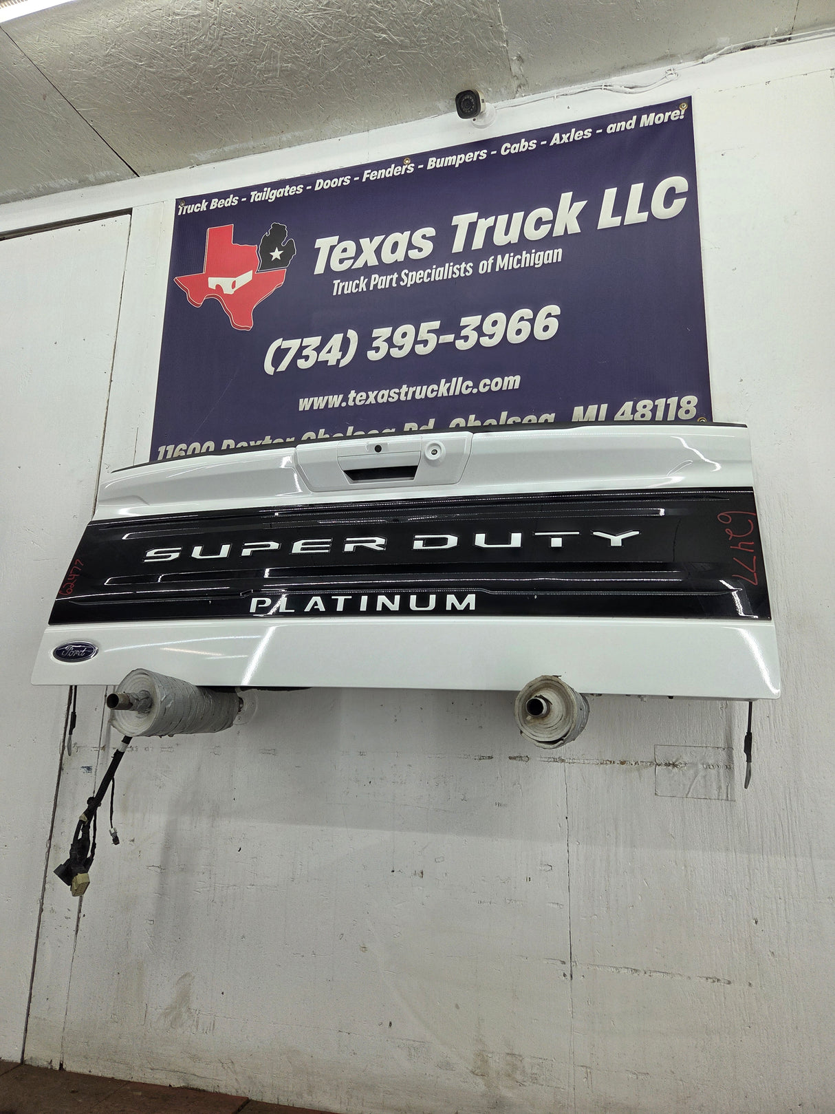2023-2026 Ford F250 F350 F450 F550 Super Duty PLATINUM Tailgate W/Step