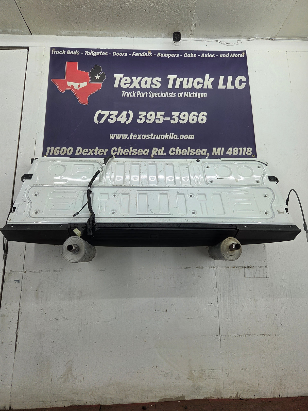 2023-2026 Ford F250 F350 F450 F550 Super Duty PLATINUM Tailgate W/Step