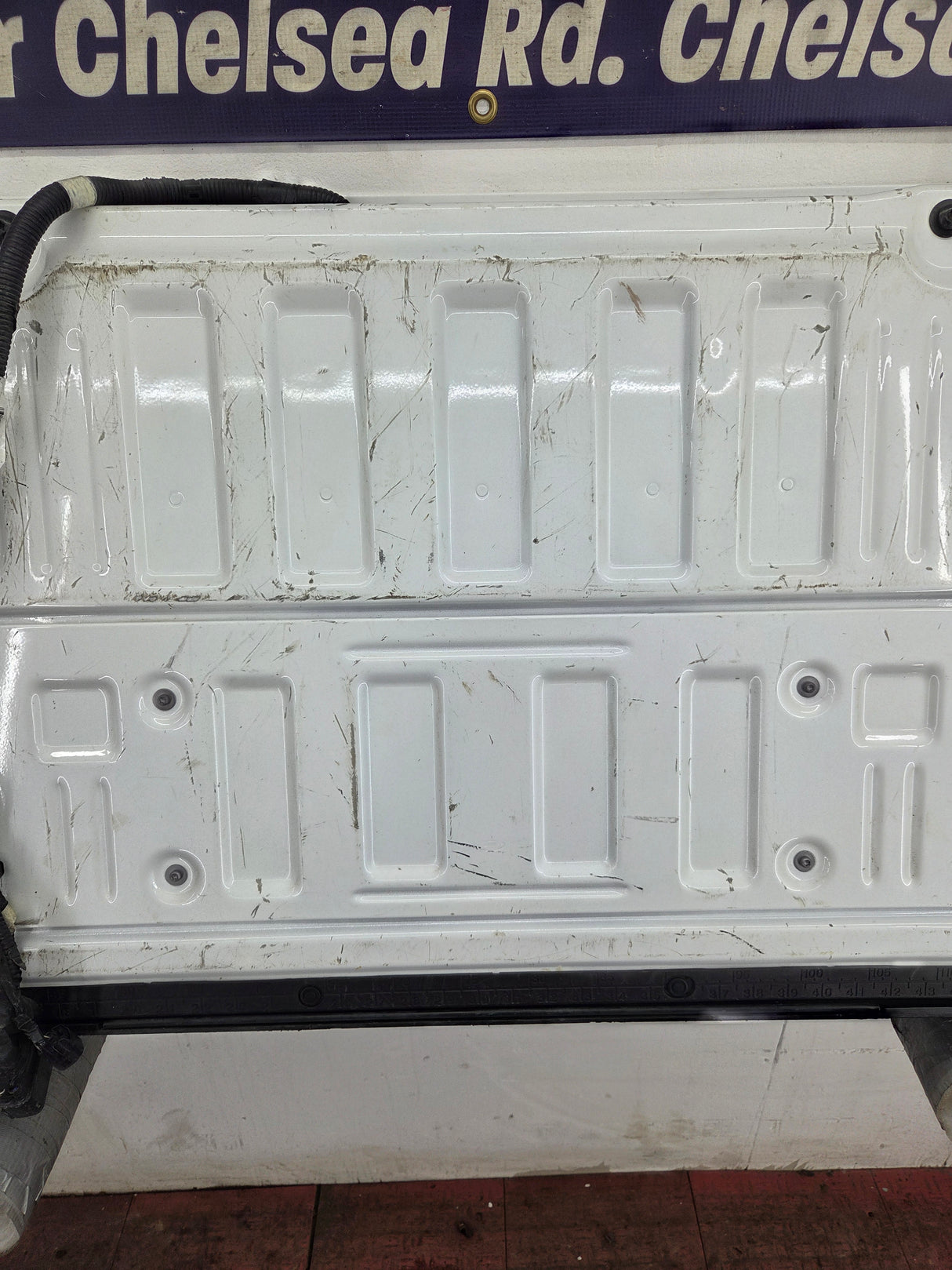 2023-2026 Ford F250 F350 F450 F550 Super Duty PLATINUM Tailgate W/Step