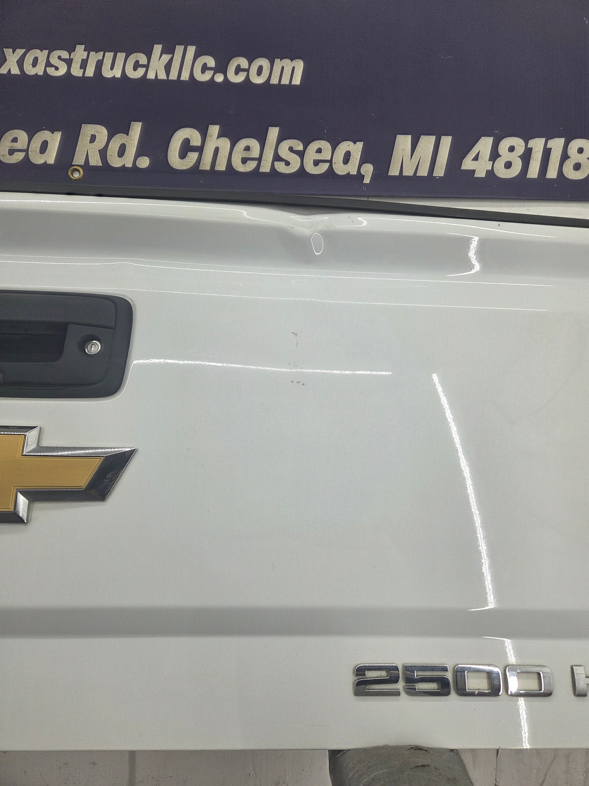 2014-2019 Chevrolet Silverado / GMC Sierra 1500 2500 3500 HD Tailgate