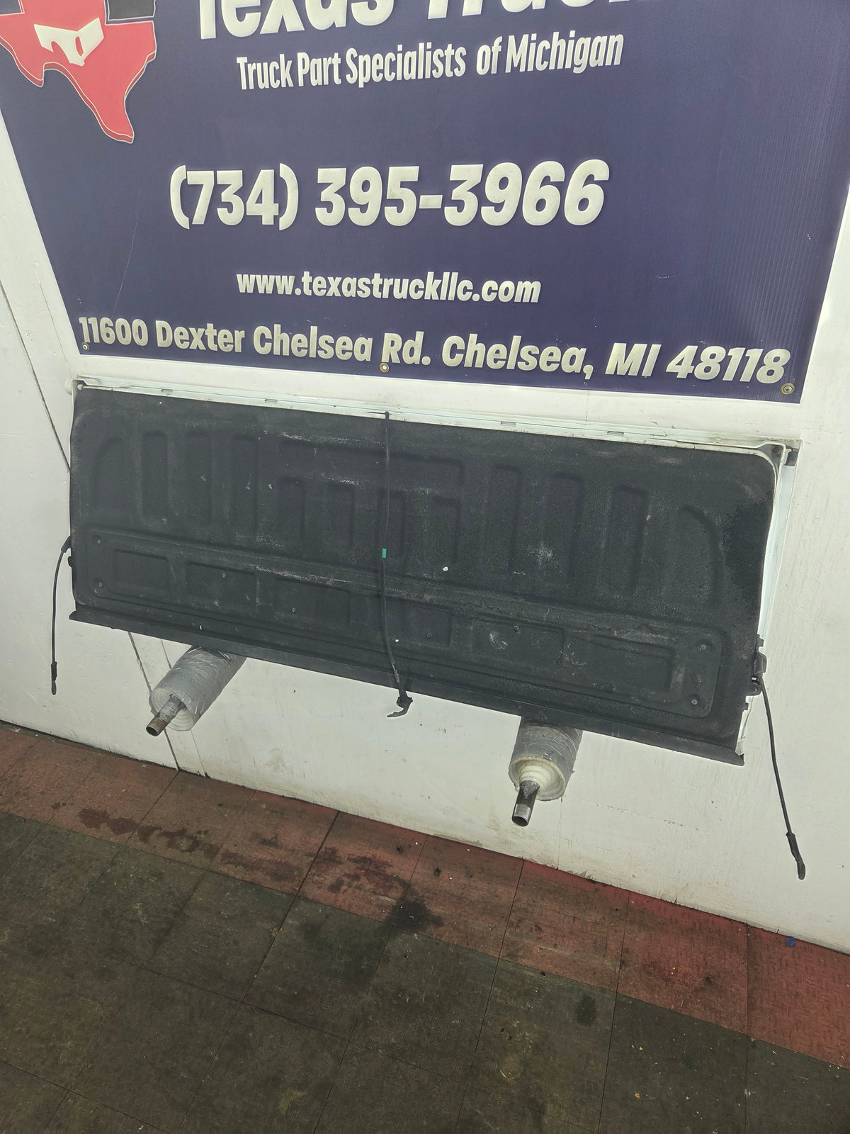 2014-2019 Chevrolet Silverado / GMC Sierra 1500 2500 3500 HD Tailgate
