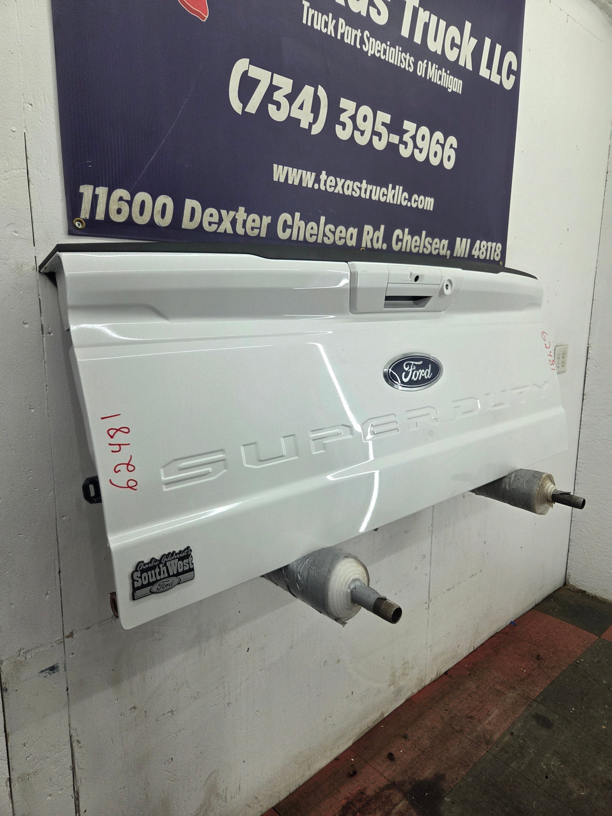 2023-2026 Ford F250 F350 F450 F550 Super Duty Tailgate W/Step - Pearl White