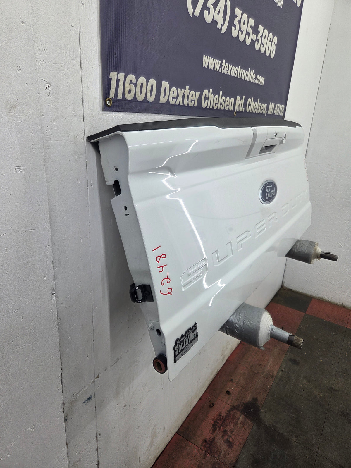 2023-2026 Ford F250 F350 F450 F550 Super Duty Tailgate W/Step - Pearl White