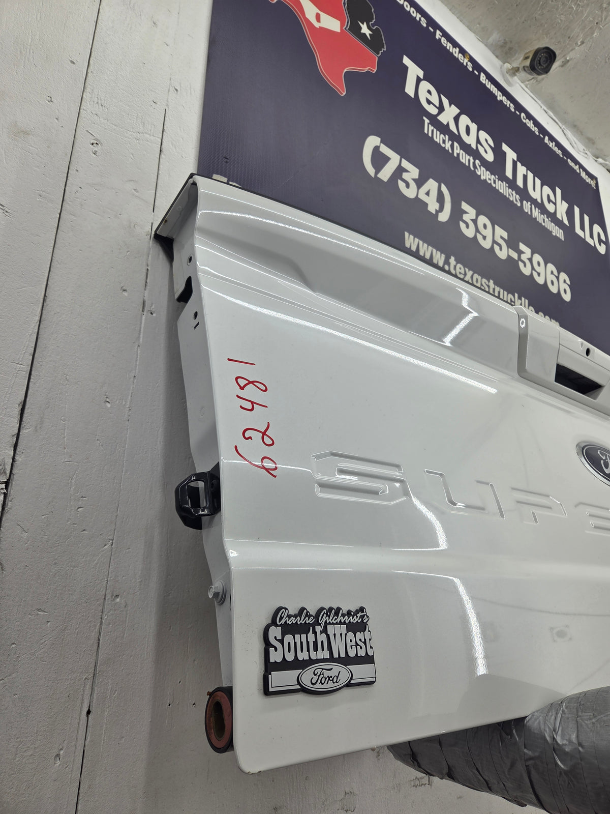 2023-2026 Ford F250 F350 F450 F550 Super Duty Tailgate W/Step - Pearl White