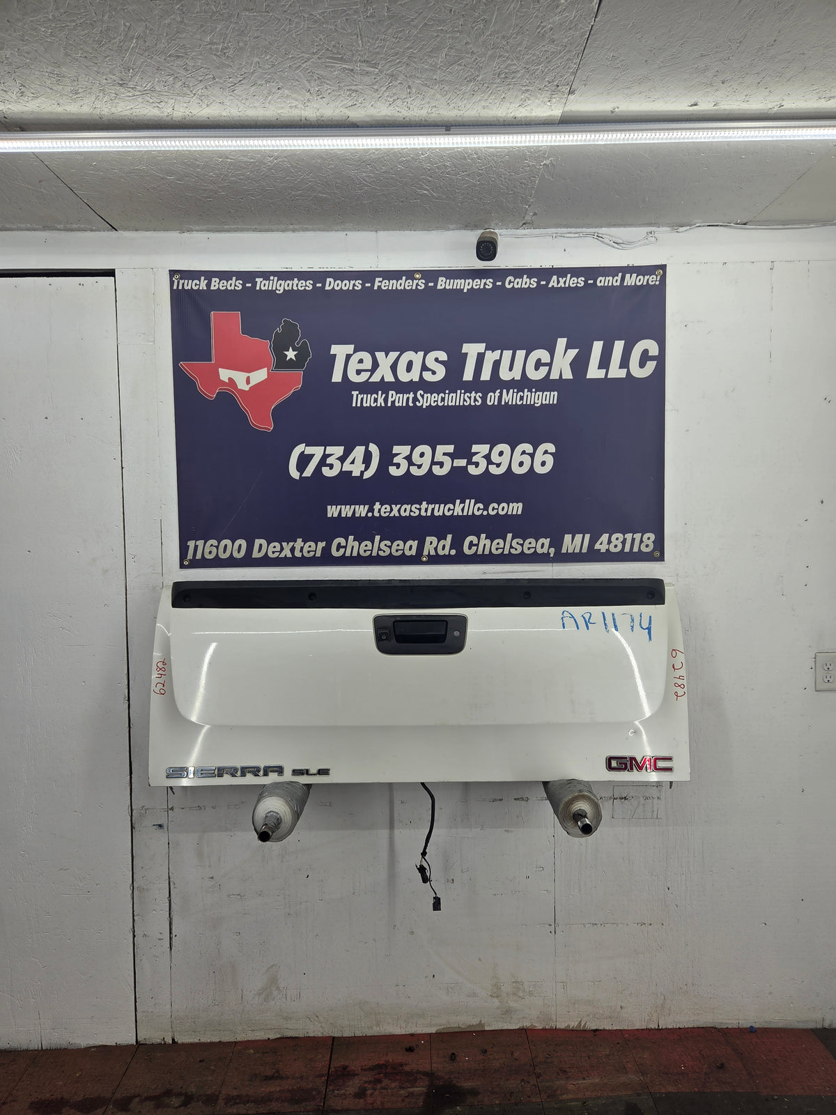 2007-2013 Chevrolet Silverado / GMC Sierra HD Tailgate 1500 2500 3500