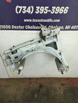 2003-2007 Chevrolet Silverado / Tahoe / Suburban 1500 2500 3500 HD RH Passenger Side "Cateye" Front Fender