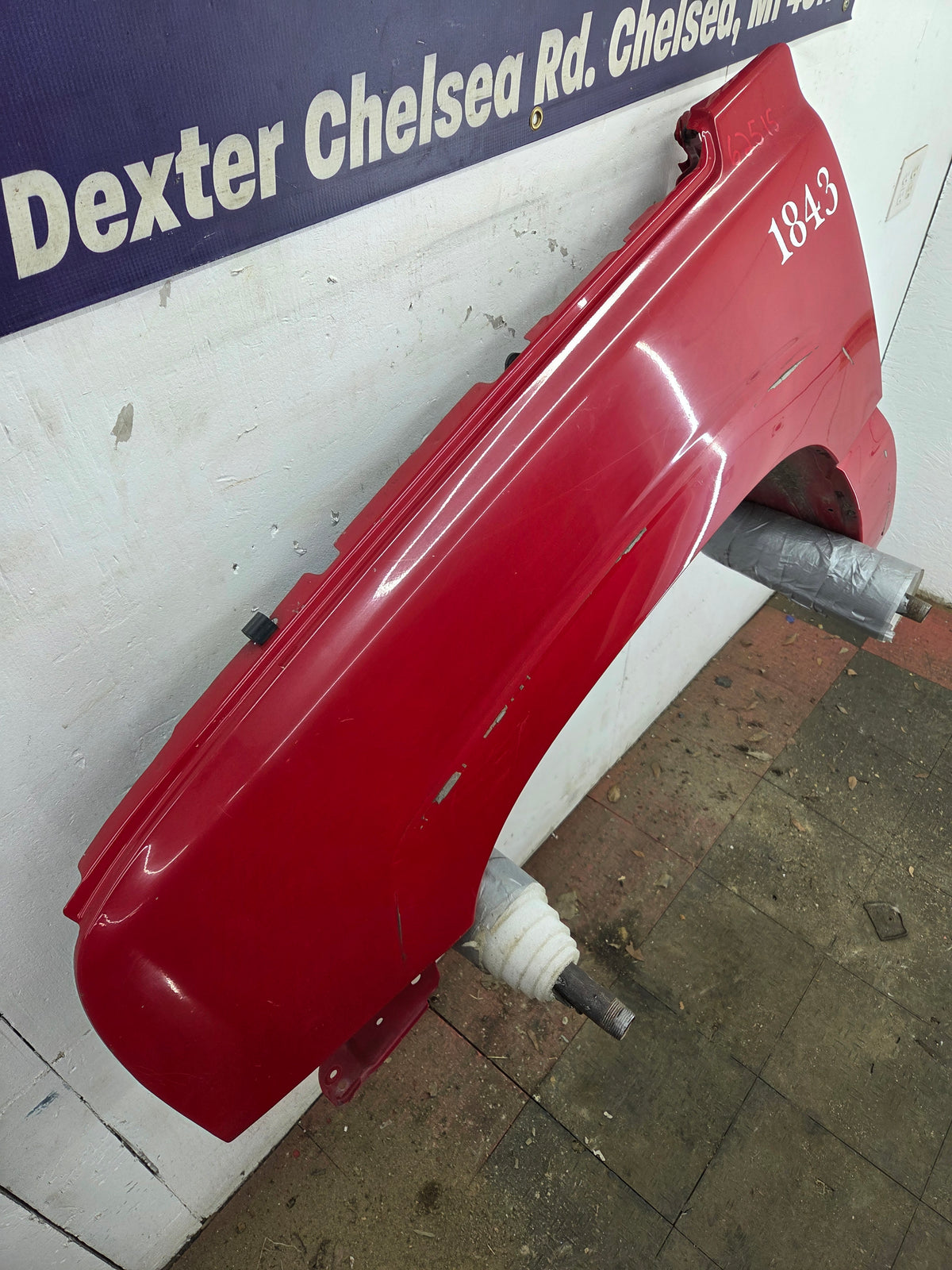 2003-2007 Chevrolet Silverado / Tahoe / Suburban 1500 2500 3500 HD LH Driver Side "Cateye" Front Fender