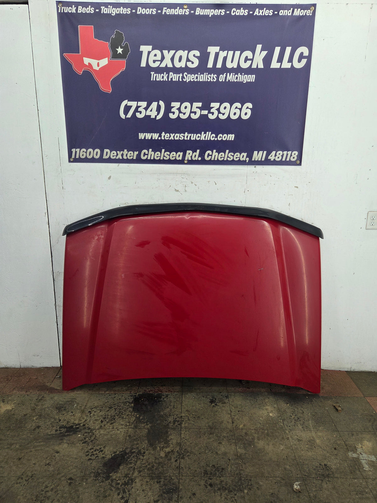 2003-2006 Chevrolet Silverado 1500 2500 'Cateye' Hood