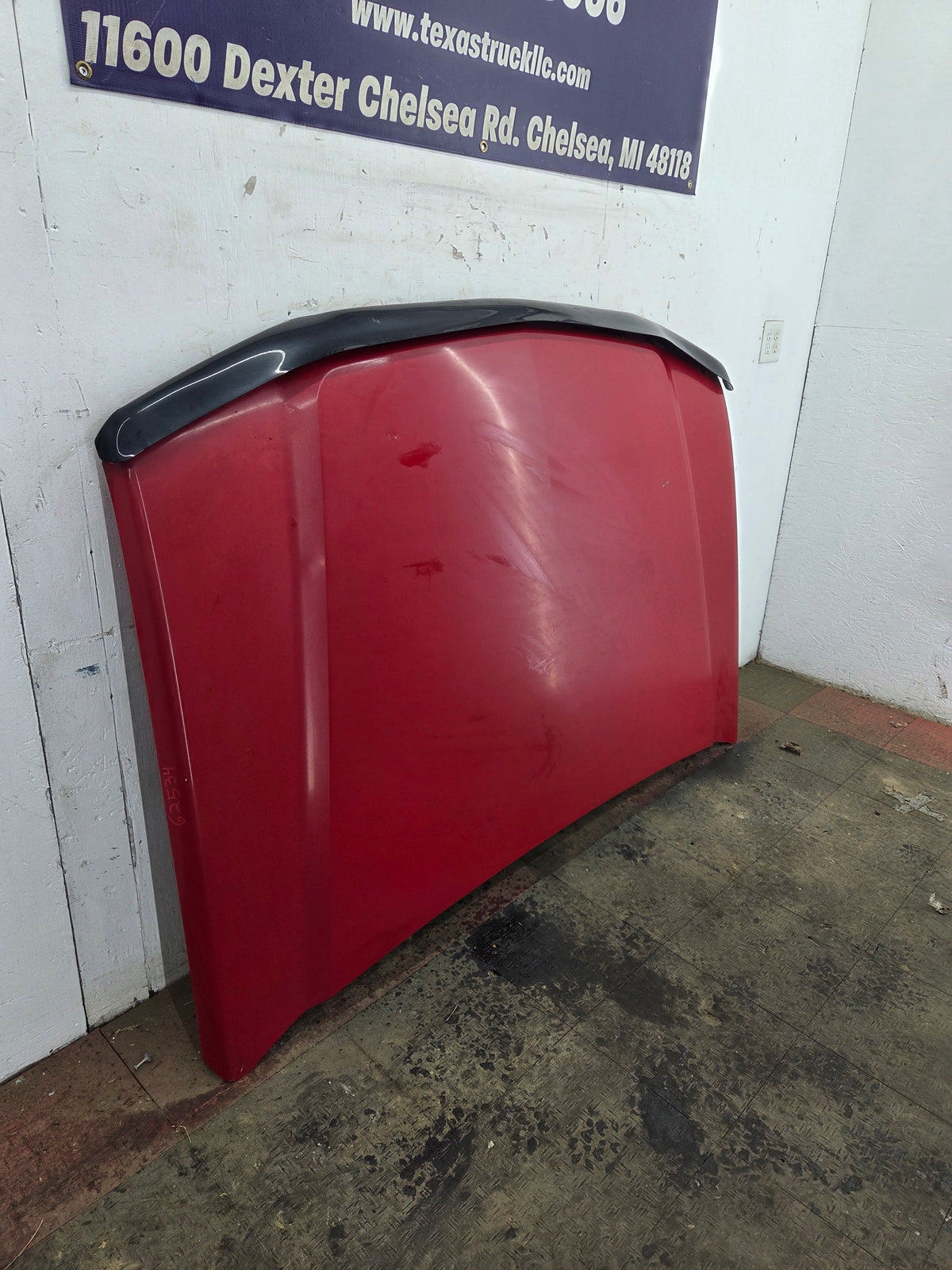 2003-2006 Chevrolet Silverado 1500 2500 'Cateye' Hood