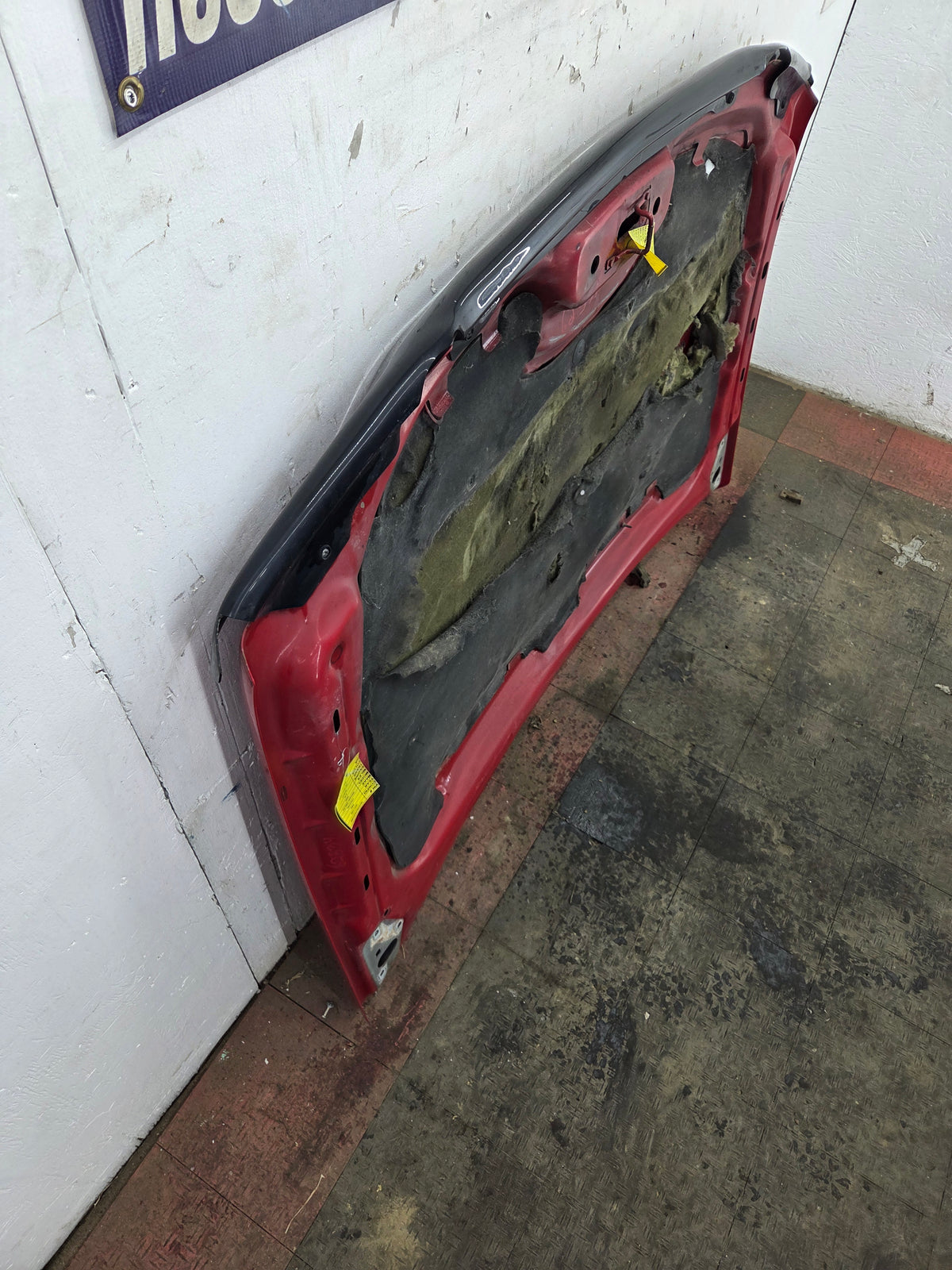 2003-2006 Chevrolet Silverado 1500 2500 'Cateye' Hood