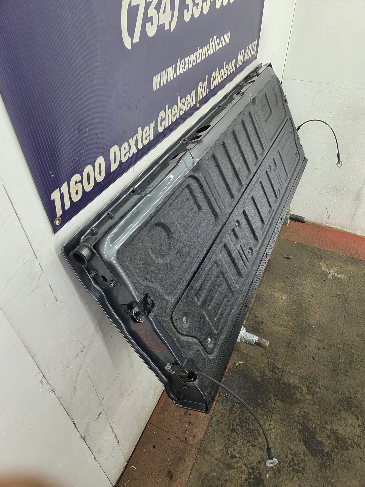 2023-2025 Ford F250 F350 F450 F550 Super Duty Tailgate