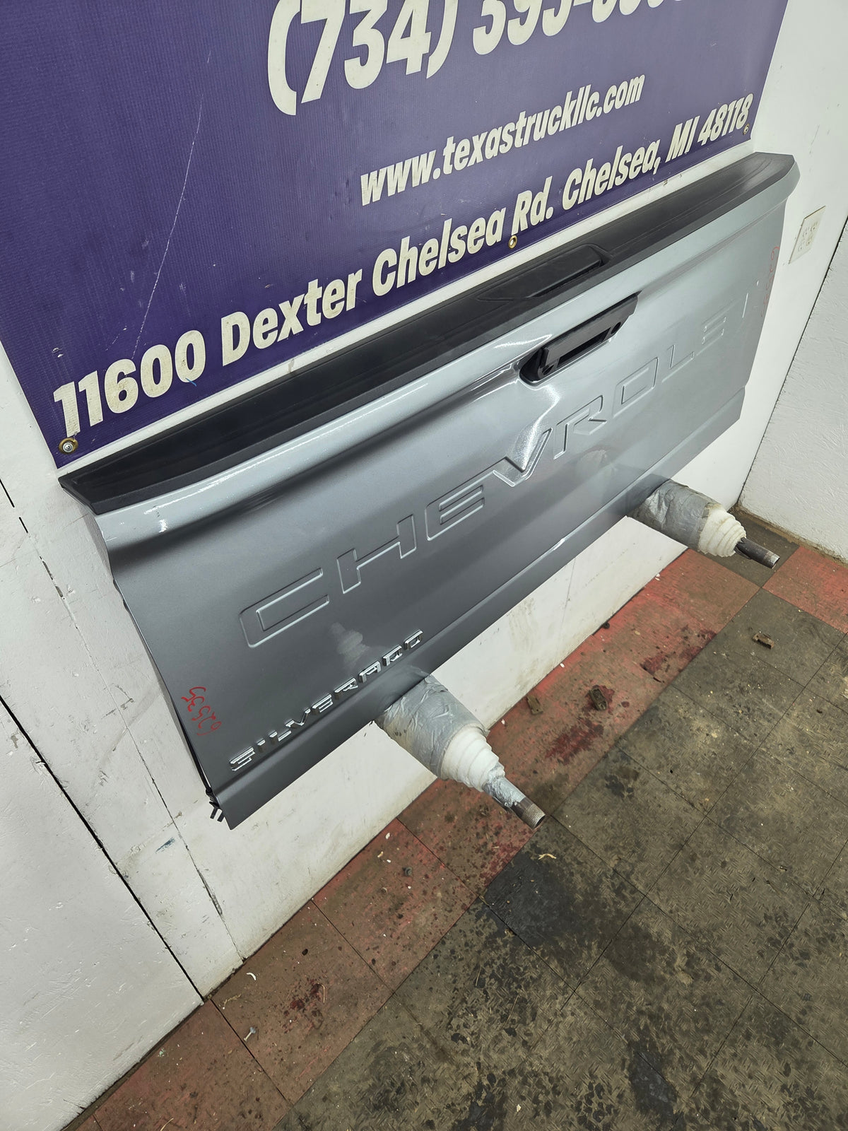 2019-2026 Chevrolet Silverado 2500 3500 Truck Tailgate
