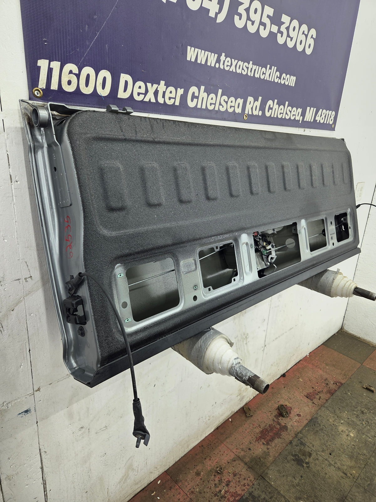 2019-2026 Chevrolet Silverado 2500 3500 Truck Tailgate
