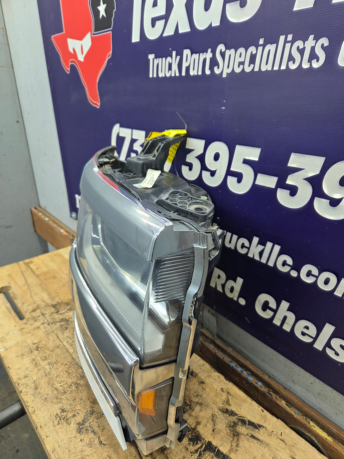 2016-2019 Chevrolet Silverado 1500 Passenger Side Right Hand Headlight Bucket Assembly 84388724
