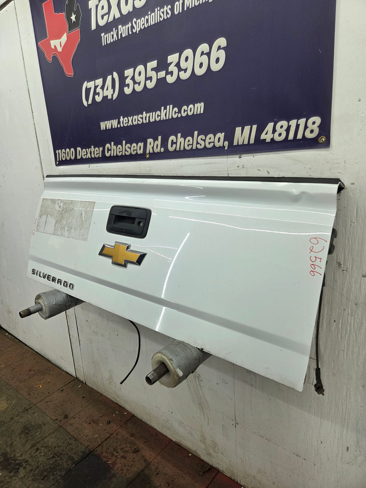 2014-2019 Chevrolet Silverado / GMC Sierra 1500 2500 3500 HD Tailgate