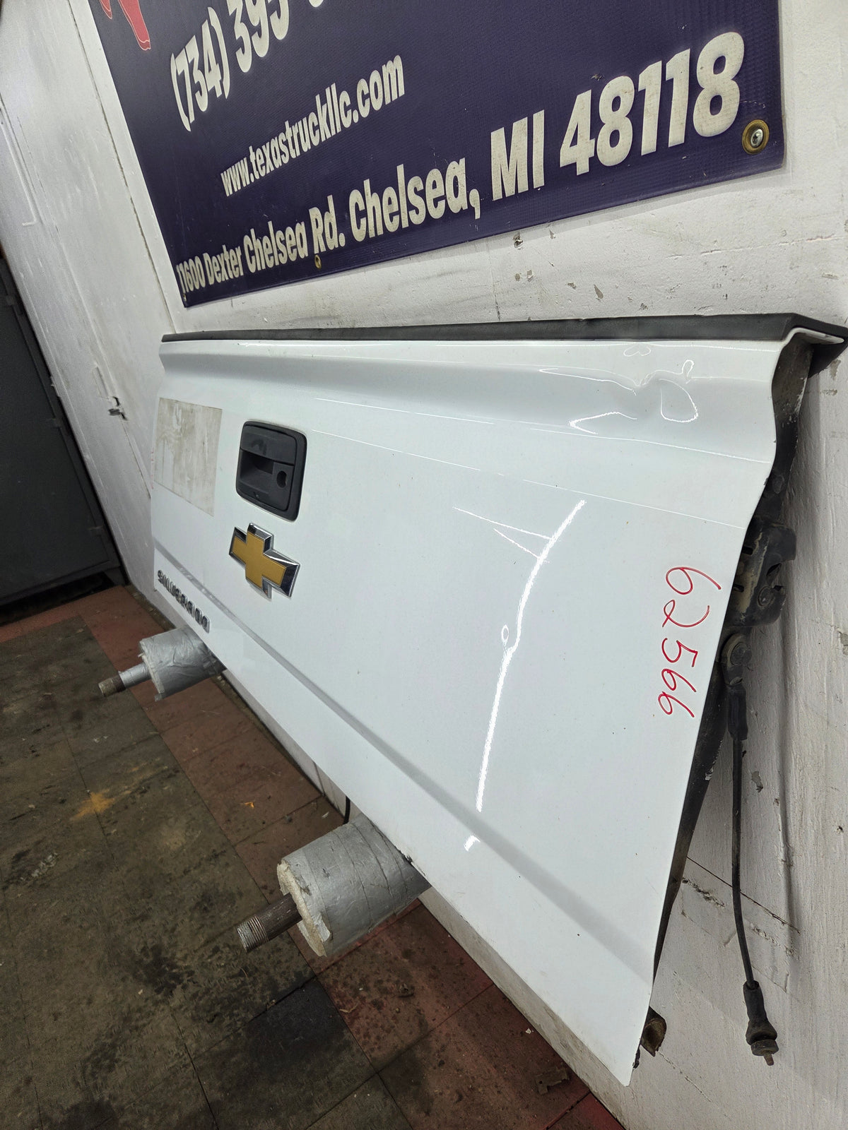 2014-2019 Chevrolet Silverado / GMC Sierra 1500 2500 3500 HD Tailgate