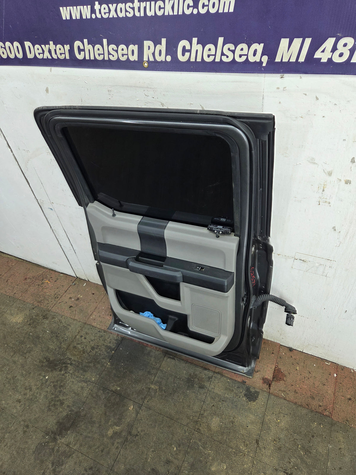 2015-2022 Ford F150 / Super Duty Driver Side Rear Door RH F250 F350 F450 F550