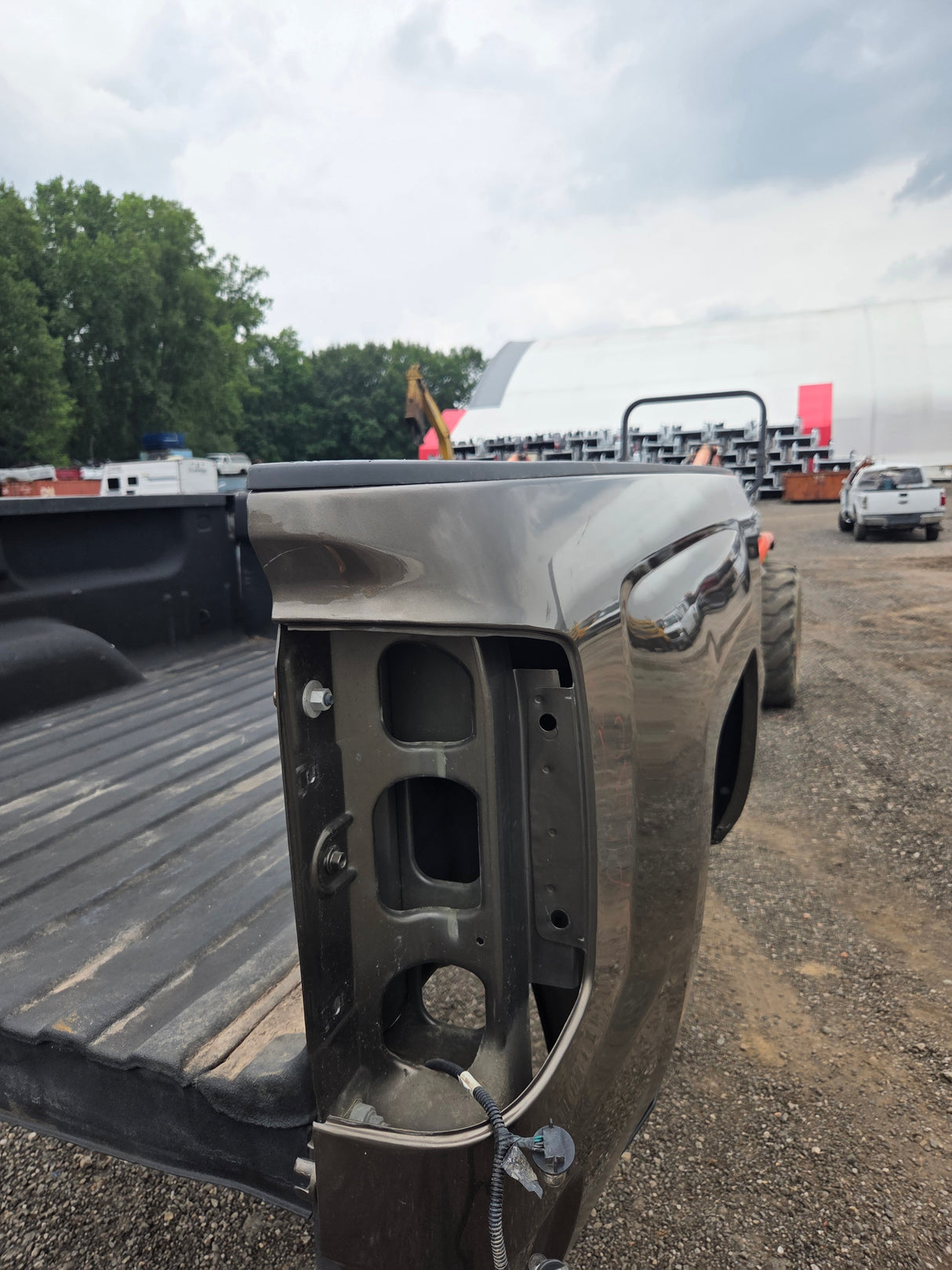 2014-2019 Chevrolet Silverado 1500 2500 3500 HD 6' 6" Short Bed *Damage