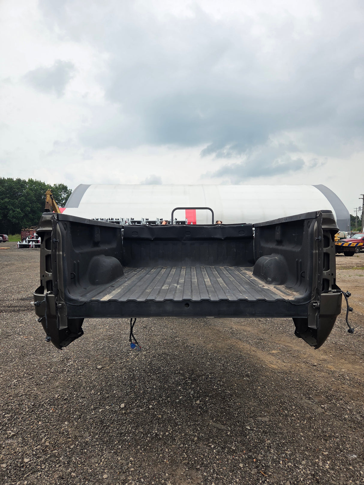 2014-2019 Chevrolet Silverado 1500 2500 3500 HD 6' 6" Short Bed *Damage