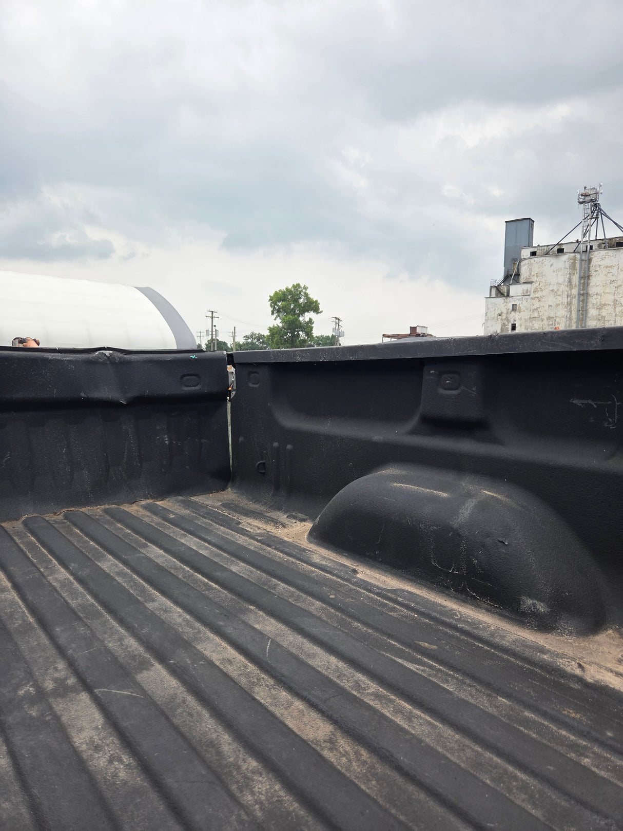 2014-2019 Chevrolet Silverado 1500 2500 3500 HD 6' 6" Short Bed *Damage