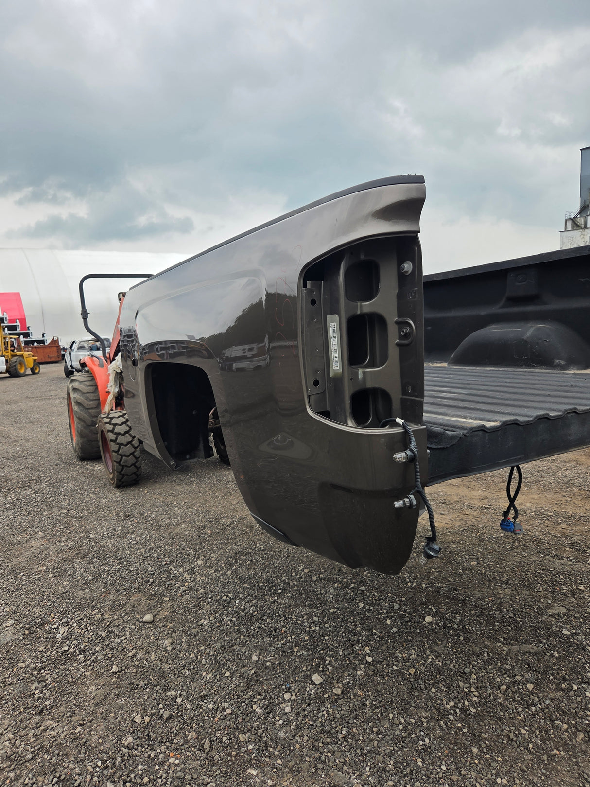 2014-2019 Chevrolet Silverado 1500 2500 3500 HD 6' 6" Short Bed *Damage