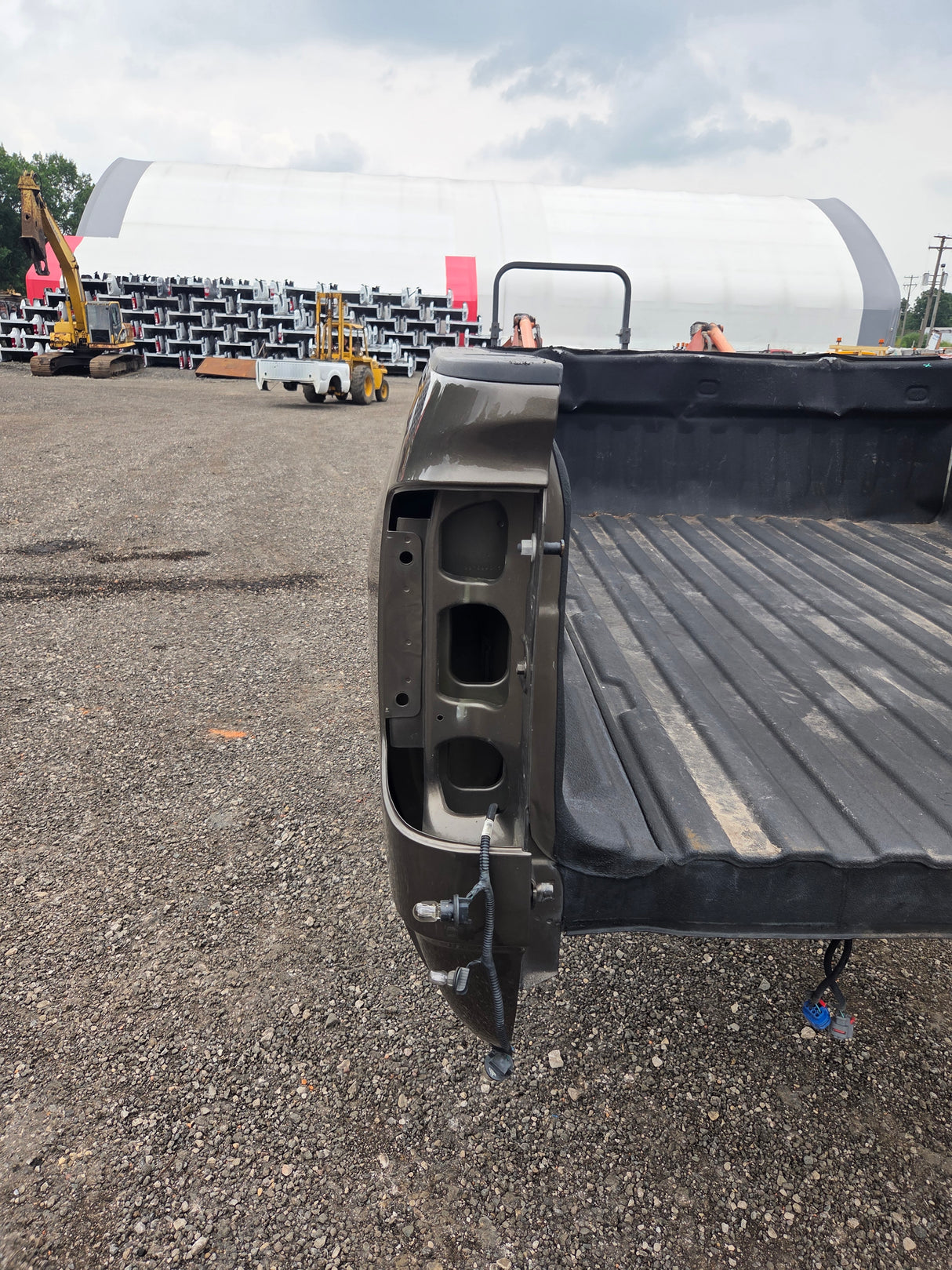 2014-2019 Chevrolet Silverado 1500 2500 3500 HD 6' 6" Short Bed *Damage