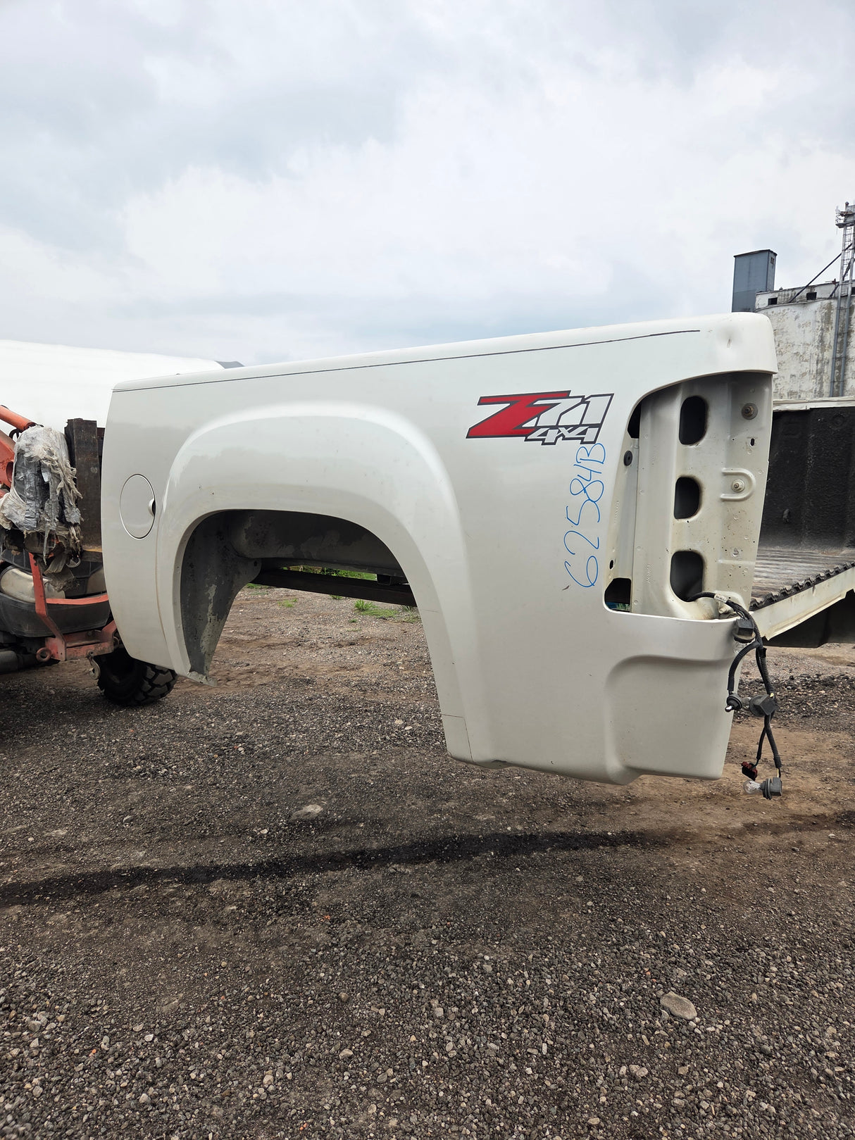 2007-2013 GMC Sierra 1500 5' 8" Short Truck Bed