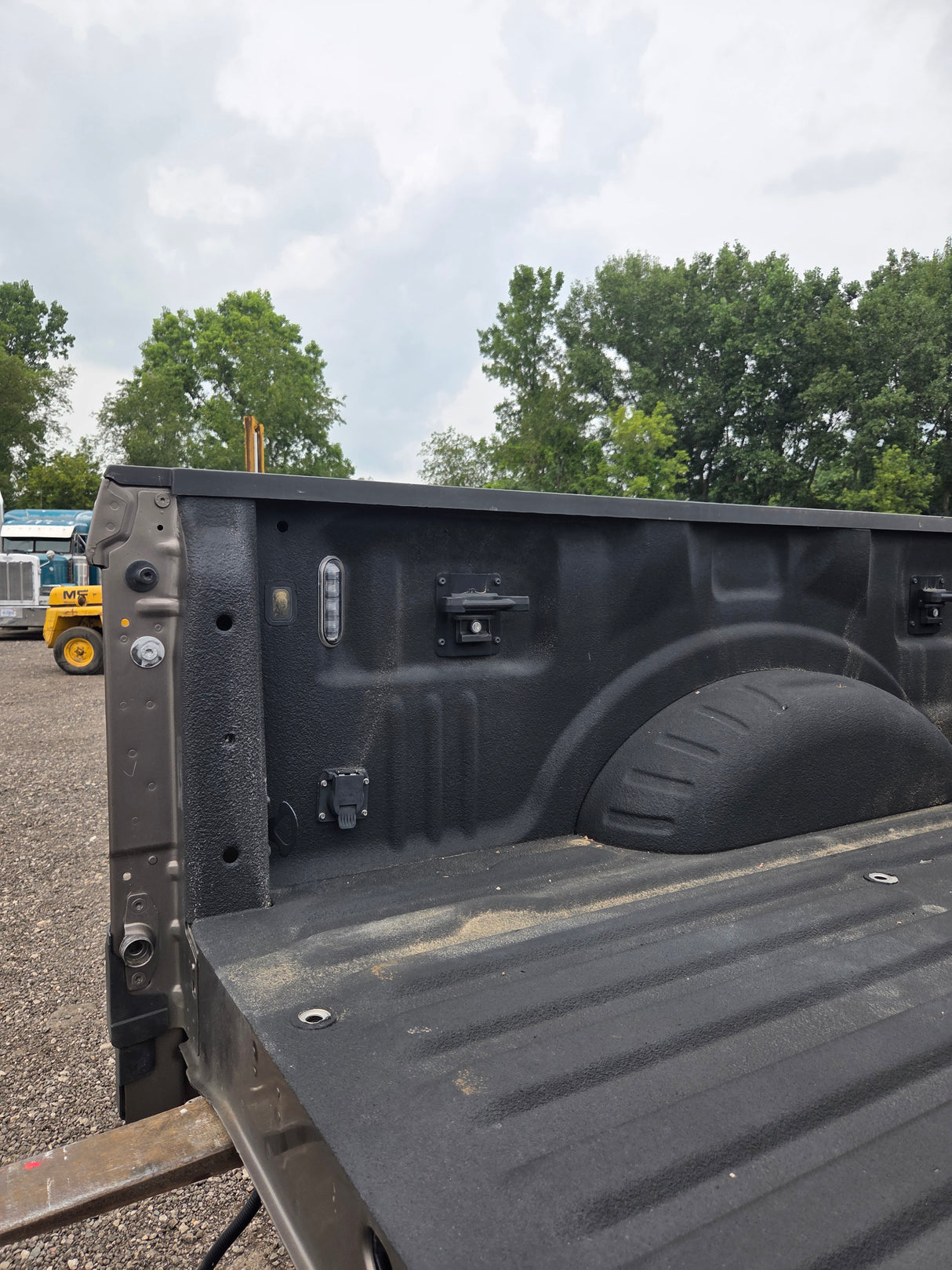2017-2022 Ford F250 F350 Super Duty 6' 9" Short Truck Bed