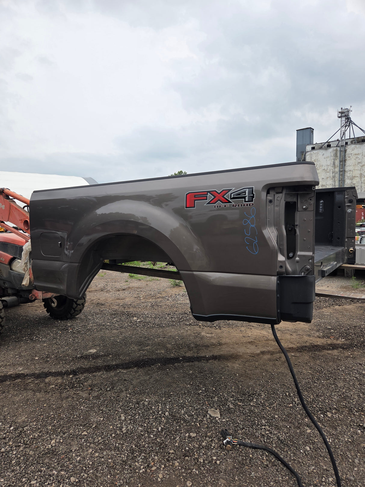 2017-2022 Ford F250 F350 Super Duty 6' 9" Short Truck Bed