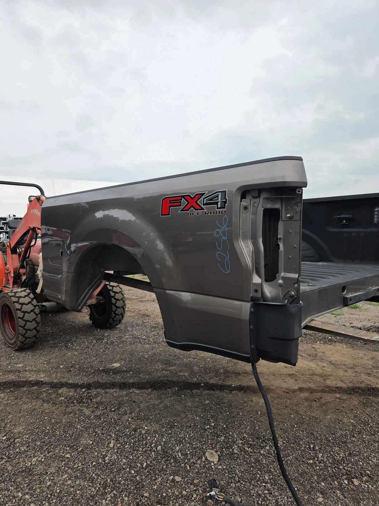 2017-2022 Ford F250 F350 Super Duty 6' 9" Short Truck Bed