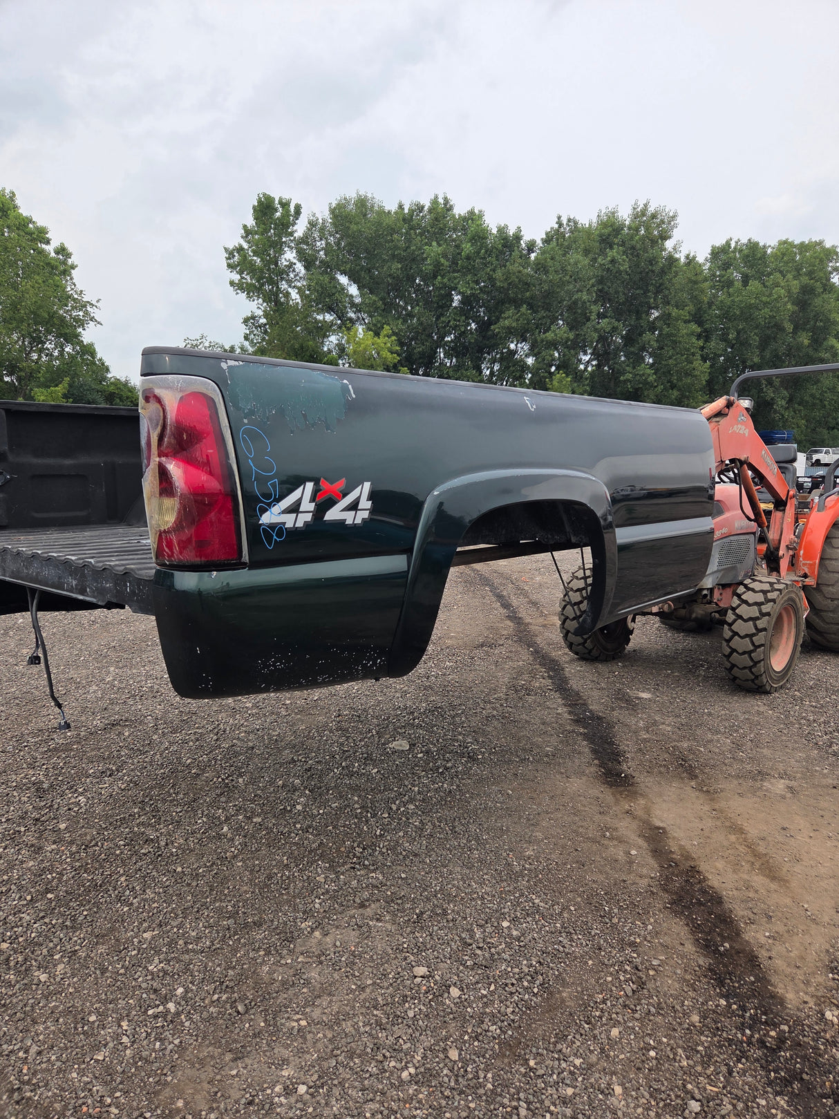 1999-2007 Chevrolet Silverado / GMC Sierra 1500 2500 3500 HD 8' Long Bed Truck Bed